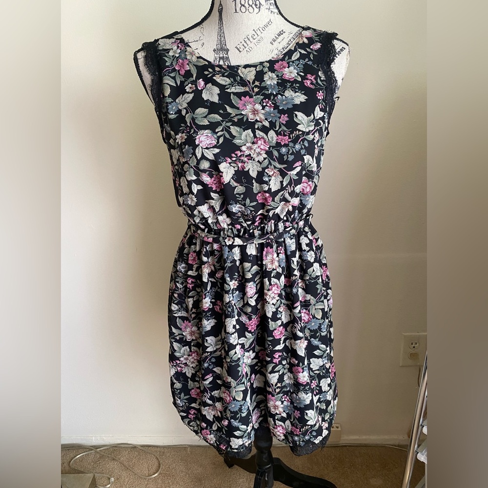 Forever 21 green pink leaf floral chiffon dress black eyelash lace